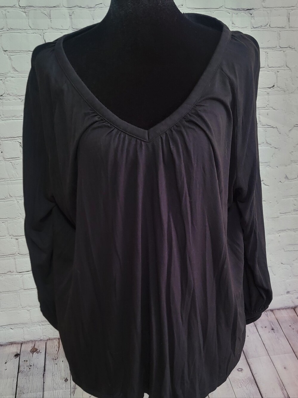 Old Navy Black V-Neck Long Sleeve Women's Top XL